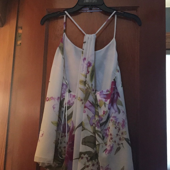 Jennifer Lopez Tank - Picture 2 of 2